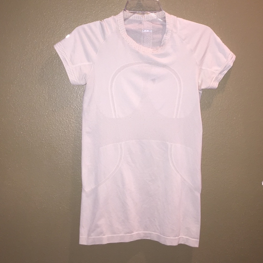Lululemon workout shirt🍋🍋
